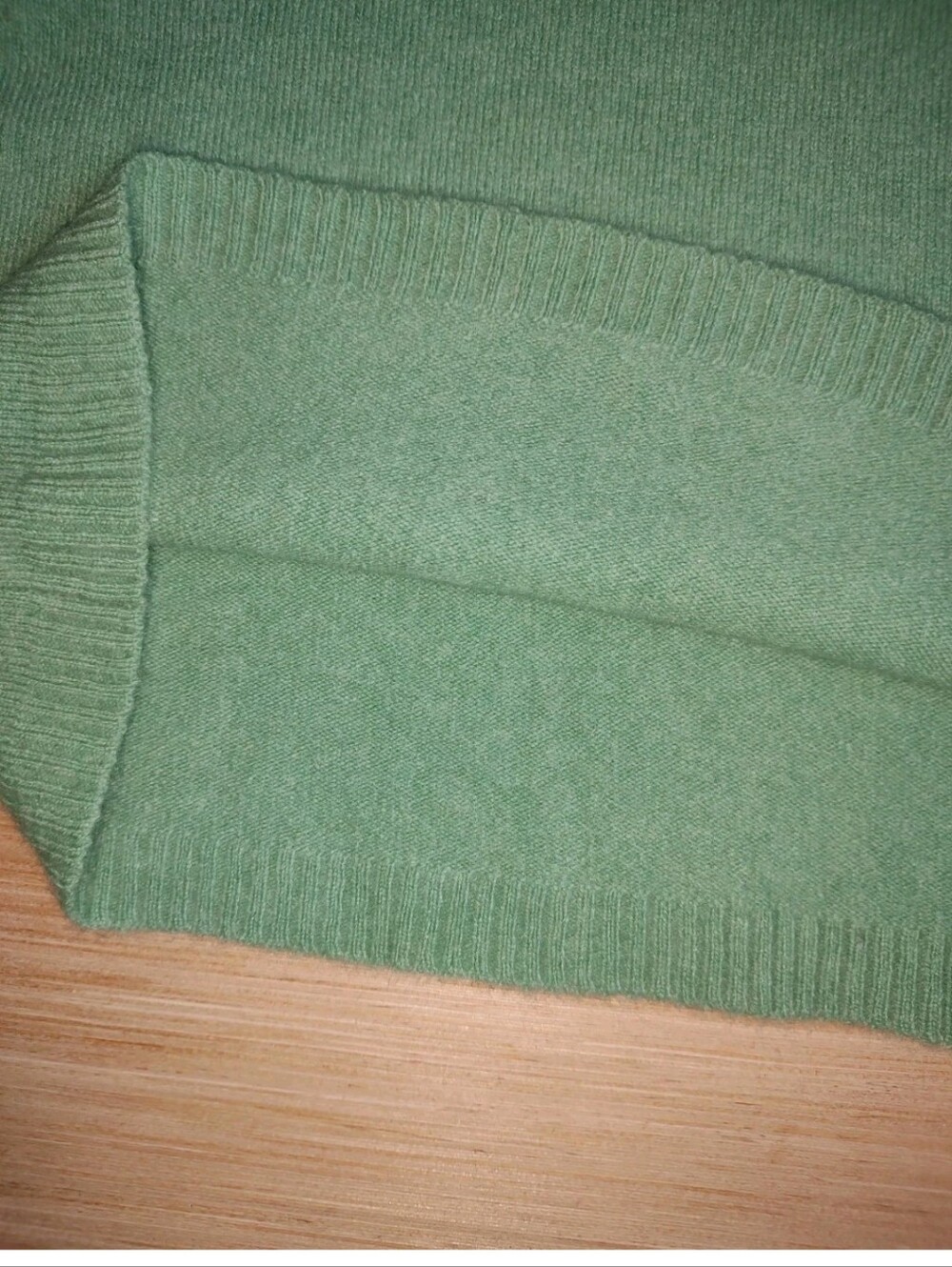 MAD M.A.D. 100% Cashmere Pullover Sweater Green Knit 3/4 Sleeve Mint Crew Neck M - Picture 11 of 16